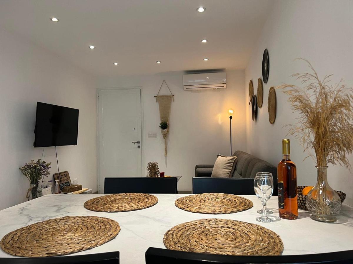 Luxury Lavender Apartment Larnaca Exterior photo